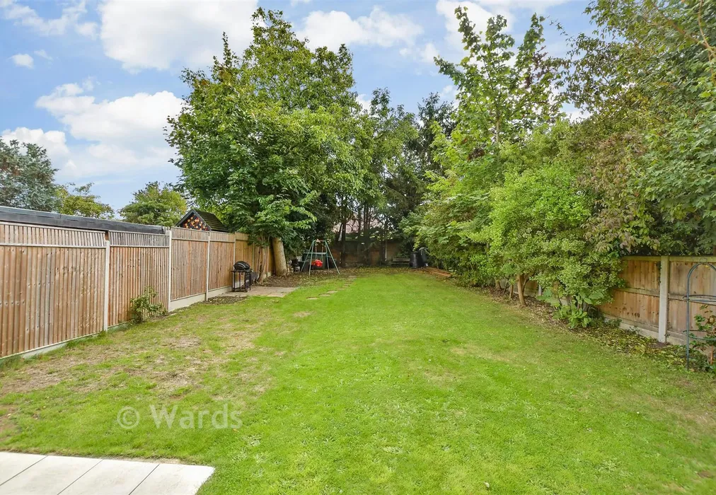 Rear Garden - Hollywood Lane, Wainscott, Rochester, Kent - Wards of Kent