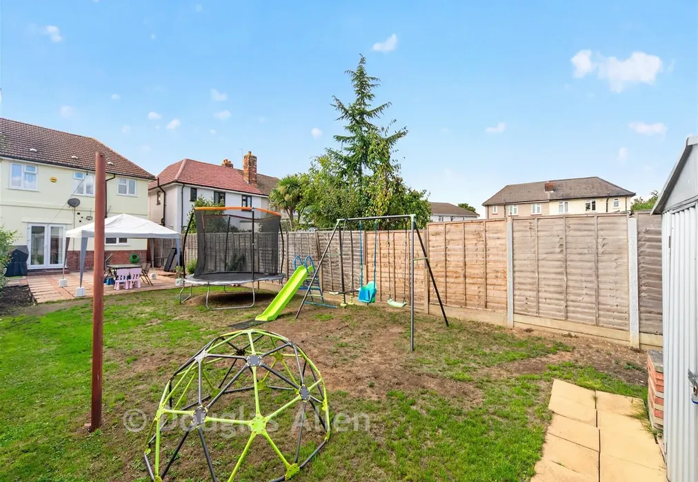 Rear Garden - Manor Road, Chadwell Heath, Romford, Essex - Wards of Kent