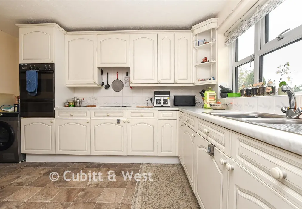 Bedroom 3 - Hillbury Gardens, Warlingham, Surrey - Wards of Kent
