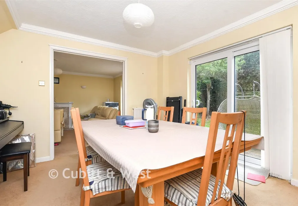 Driveway/Parking - Hillbury Gardens, Warlingham, Surrey - Wards of Kent