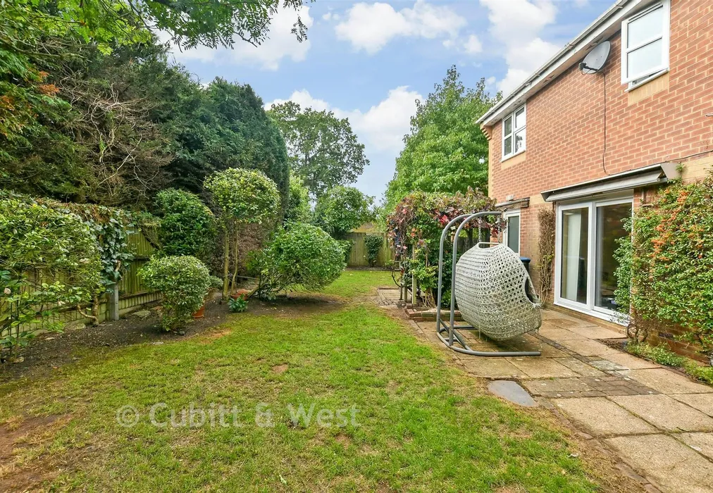 Dining Room (Modern style) - Hillbury Gardens, Warlingham, Surrey - Wards of Kent
