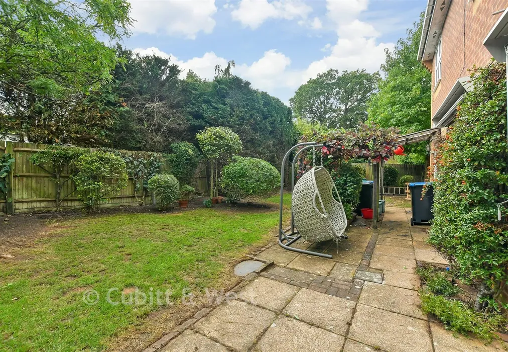 Utility - Hillbury Gardens, Warlingham, Surrey - Wards of Kent