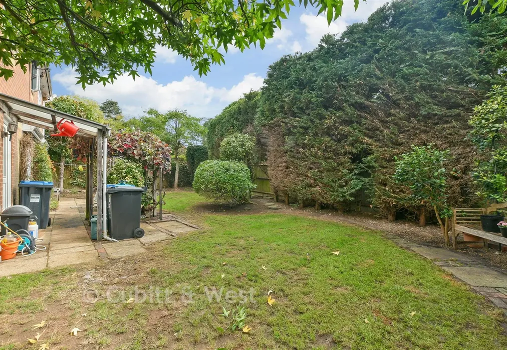 Rear Garden - Hillbury Gardens, Warlingham, Surrey - Wards of Kent