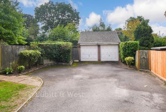 Hillbury Gardens, Warlingham, Surrey - Wards of Kent
