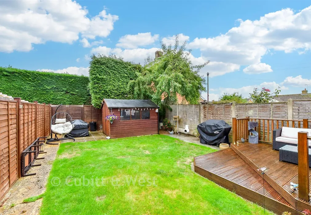 Rear Garden - Queens Field Walk, Bognor Regis, West Sussex - Wards of Kent