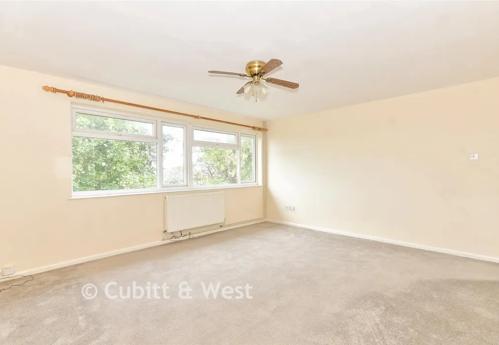 Lounge - Carlingford Court, Bognor Regis, West Sussex - Wards of Kent
