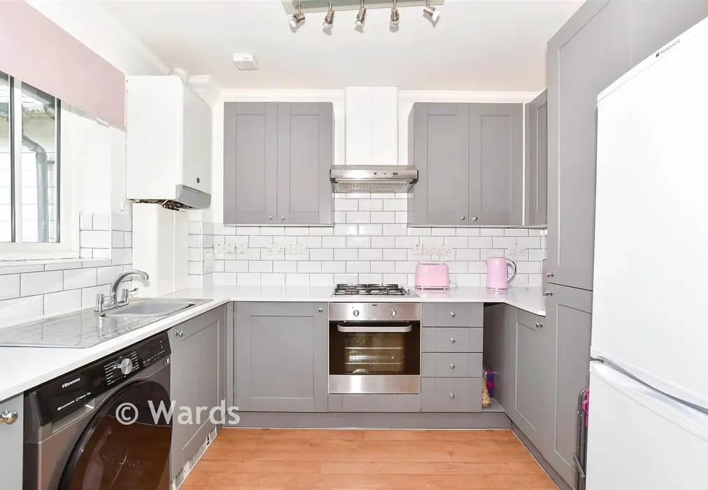 Kitchen - Kings Hill, West Malling, Kent - Wards of Kent