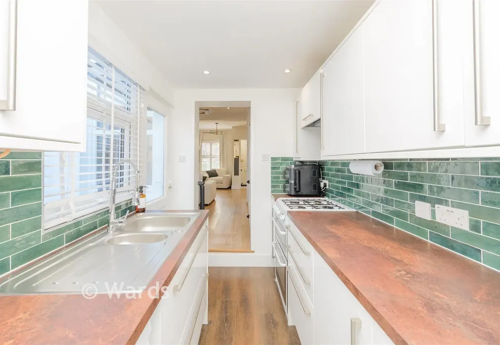 Kitchen - Christchurch Crescent, Gravesend, Kent - Wards of Kent