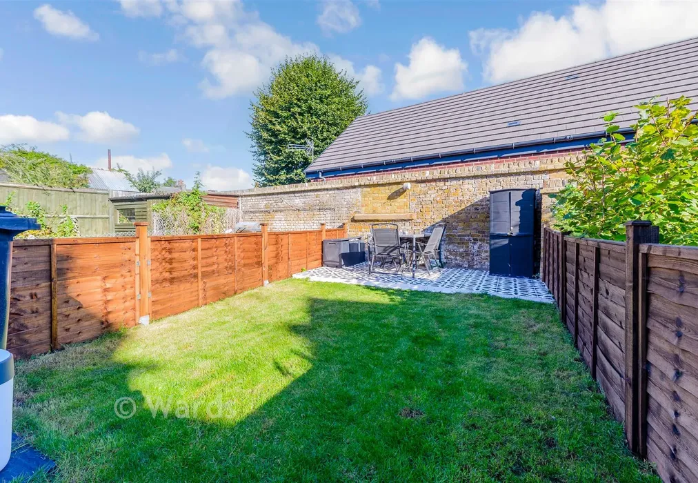 Rear Garden - Christchurch Crescent, Gravesend, Kent - Wards of Kent