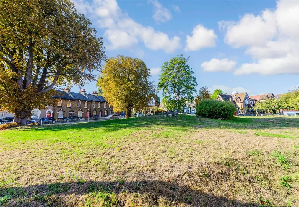 Surrounding Area - Christchurch Crescent, Gravesend, Kent - Wards of Kent