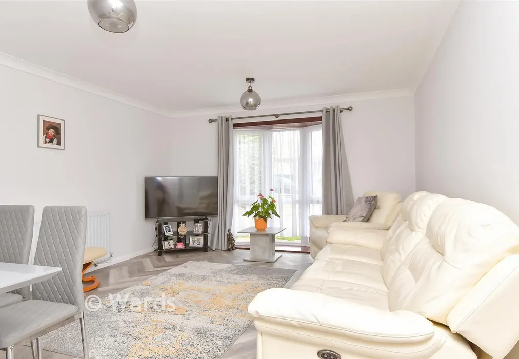 Lounge - Thistledown, Gravesend, Kent - Wards of Kent
