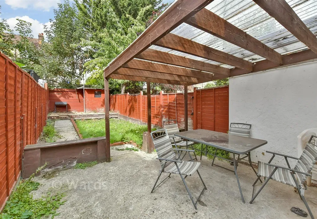 Rear Garden - Dale Street, Chatham, Kent - Wards of Kent