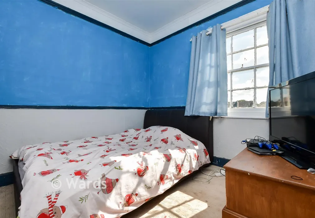 Bedroom 3 - Church Street, Broadstairs, Kent - Wards of Kent