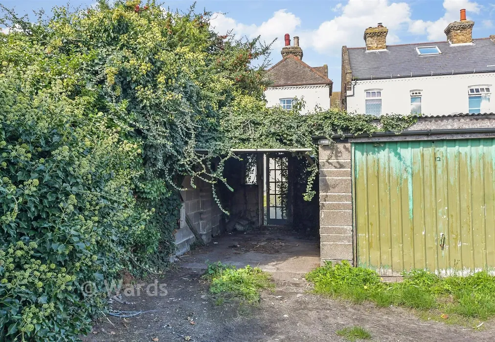Garage - Church Street, Broadstairs, Kent - Wards of Kent