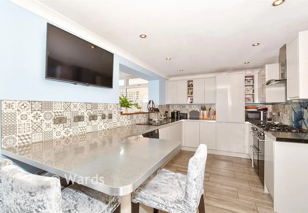 Kitchen/Breakfast Area - New Hythe Lane, Larkfield, Kent - Wards of Kent