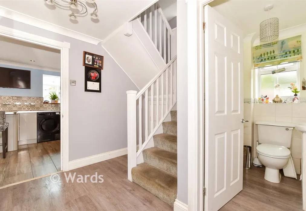 Entrance Hall - New Hythe Lane, Larkfield, Kent - Wards of Kent