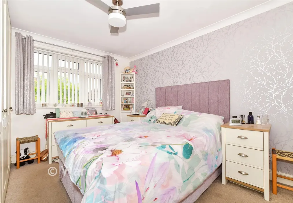 Bedroom 1 - New Hythe Lane, Larkfield, Kent - Wards of Kent