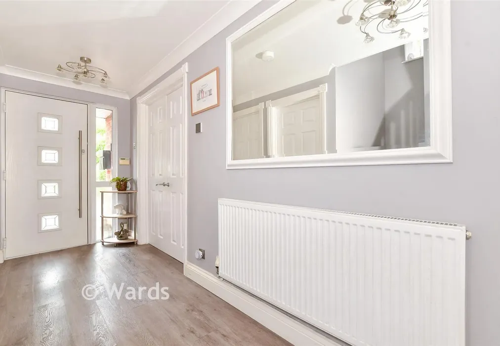 Entrance Hall - New Hythe Lane, Larkfield, Kent - Wards of Kent