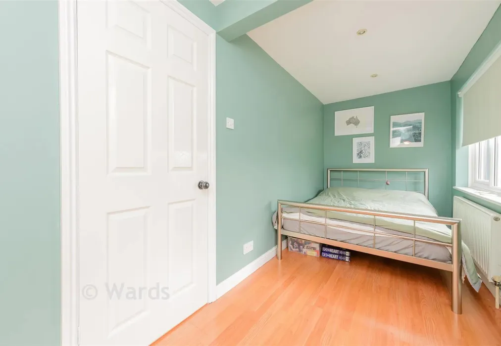 Bedroom 3 - Fawkham Avenue, Longfield, Kent - Wards of Kent