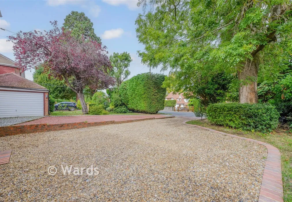 Driveway/Parking - Fawkham Avenue, Longfield, Kent - Wards of Kent