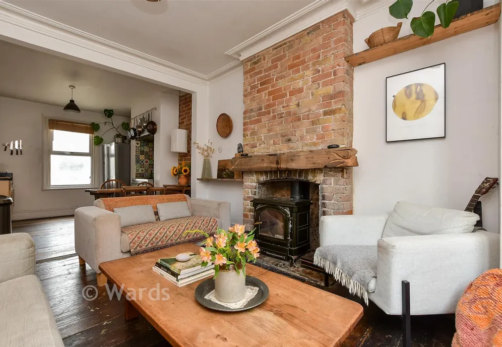 Lounge - Grotto Hill, Cliftonville, Kent - Wards of Kent