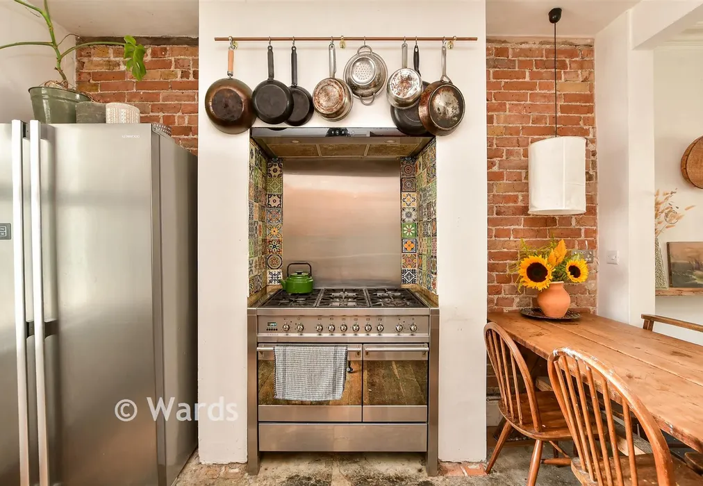 Kitchen - Grotto Hill, Cliftonville, Kent - Wards of Kent