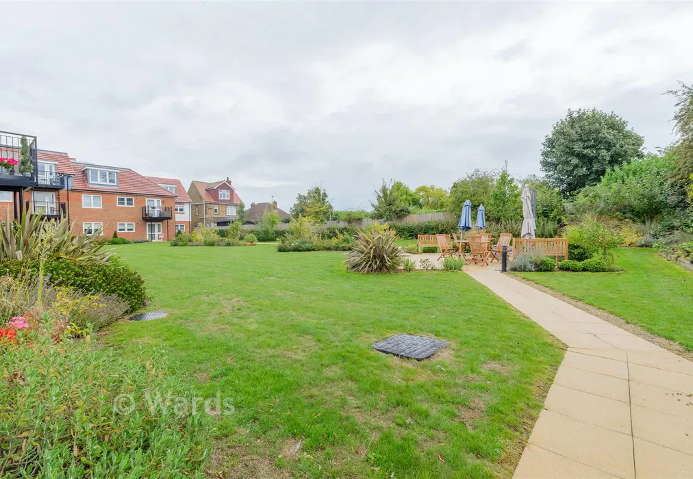 Communal Gardens - High Street, Rainham, Kent - Wards of Kent