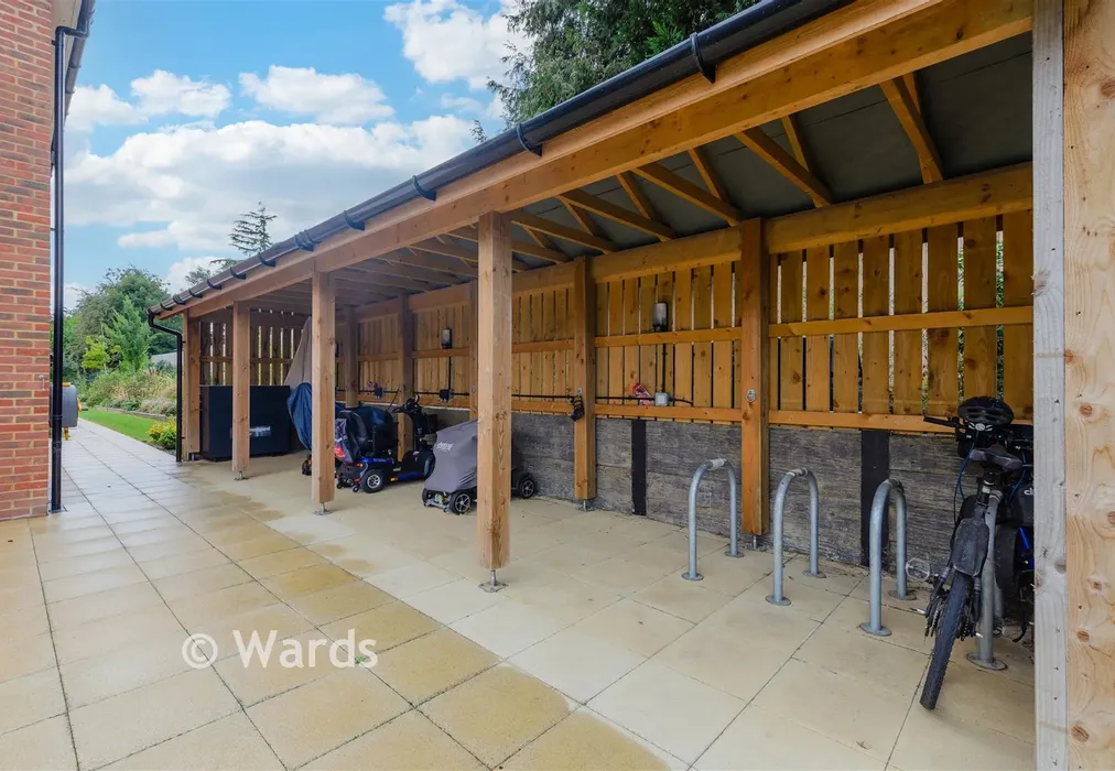 Workshop/Outbuildings - High Street, Rainham, Kent - Wards of Kent