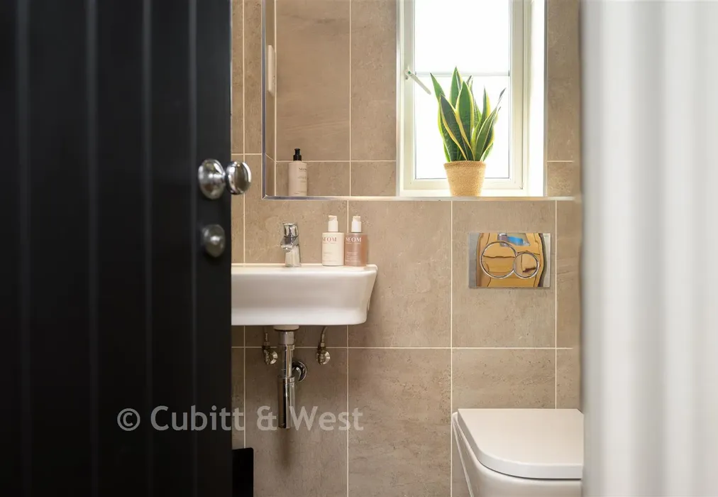 Internal Lifestyle Photograph - Beare Green, Dorking, Surrey - Wards of Kent