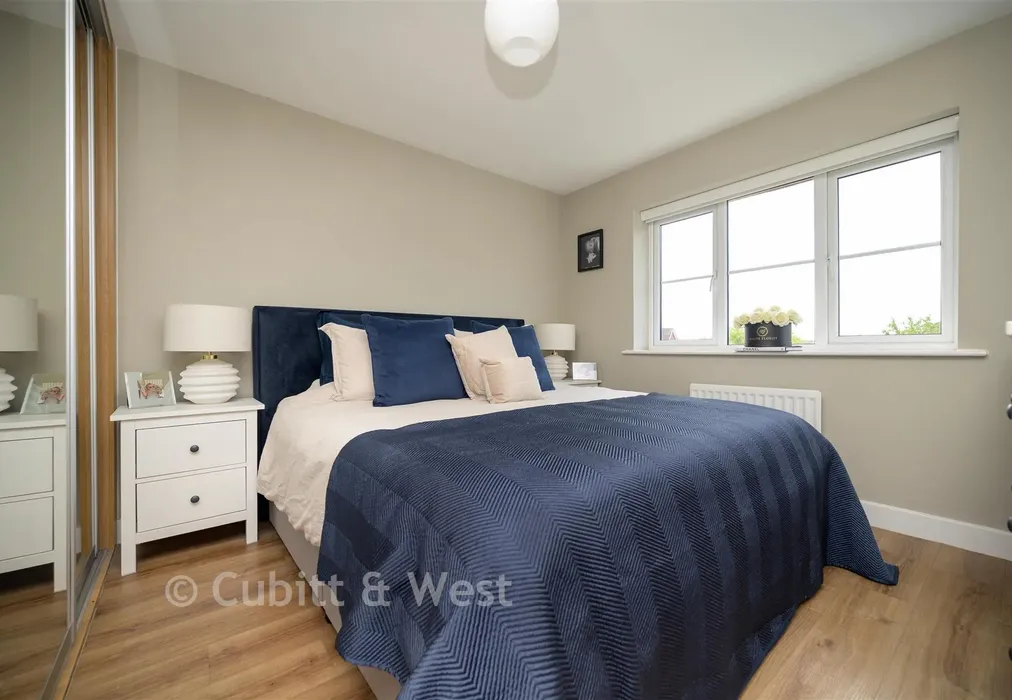 Bedroom 1 - Beare Green, Dorking, Surrey - Wards of Kent