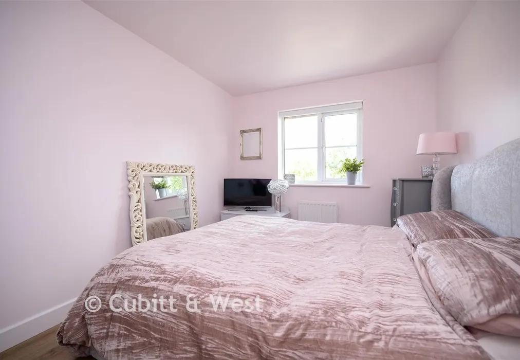 Bedroom 3 - Beare Green, Dorking, Surrey - Wards of Kent