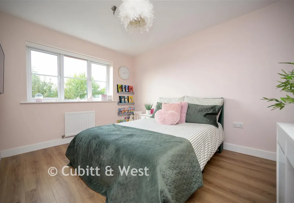 Bedroom 2 - Beare Green, Dorking, Surrey - Wards of Kent