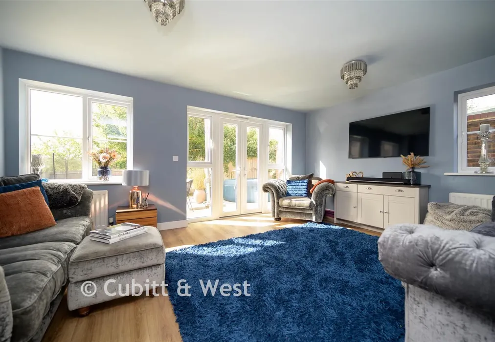Lounge - Beare Green, Dorking, Surrey - Wards of Kent