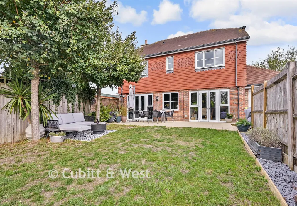 Rear Garden - Beare Green, Dorking, Surrey - Wards of Kent