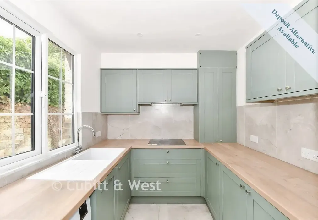 Kitchen - AVAILABLE NOW! London Road, Forest Row, RH18 - Wards of Kent