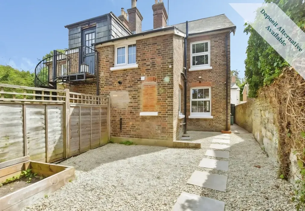 Garden - AVAILABLE NOW! London Road, Forest Row, RH18 - Wards of Kent