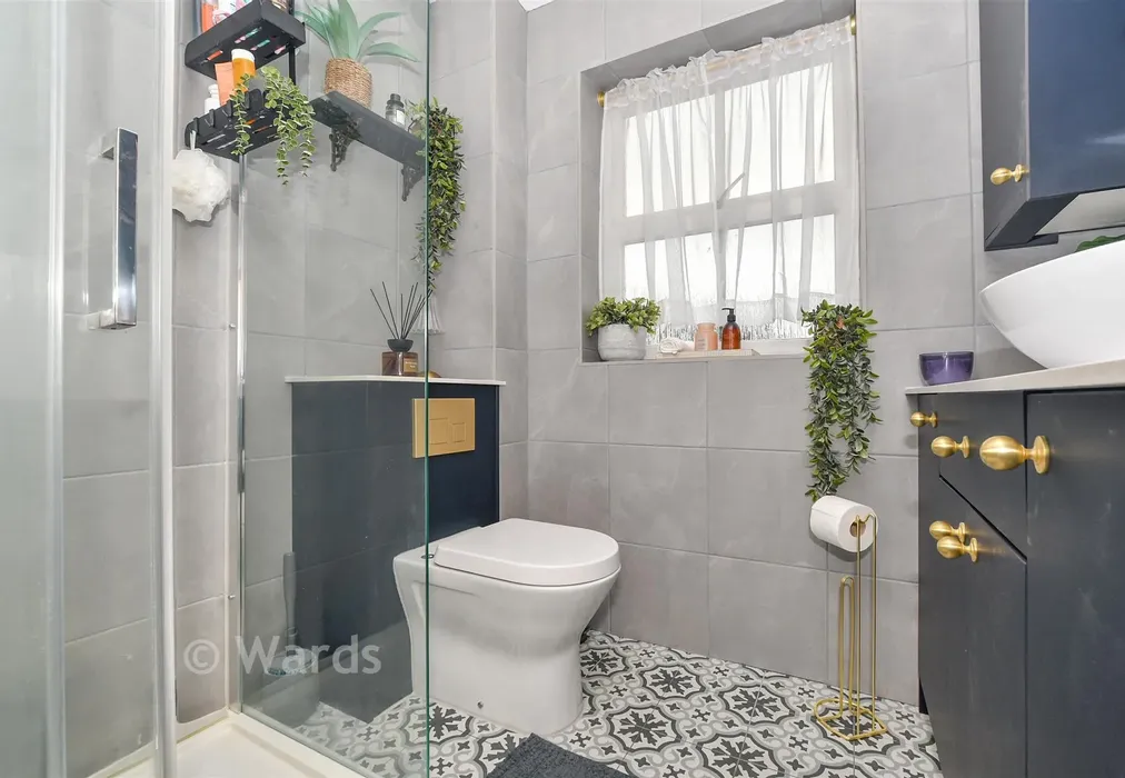 Shower Room - Bluebell Walks, Paddock Wood, Tonbridge, Kent - Wards of Kent
