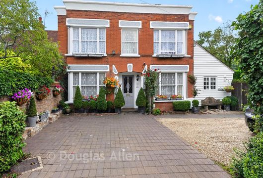 Fiddlers Hamlet, Epping, Essex - Wards of Kent