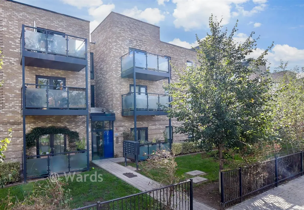 External (Brochure) : - Salomons Grove, Southborough, Tunbridge Wells, Kent - Wards of Kent