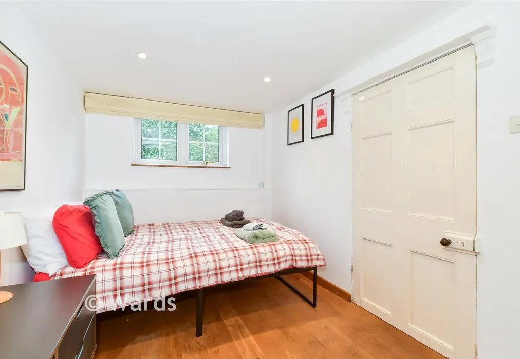 Bedroom 3 - Lughorse Lane, Hunton, Maidstone, Kent - Wards of Kent