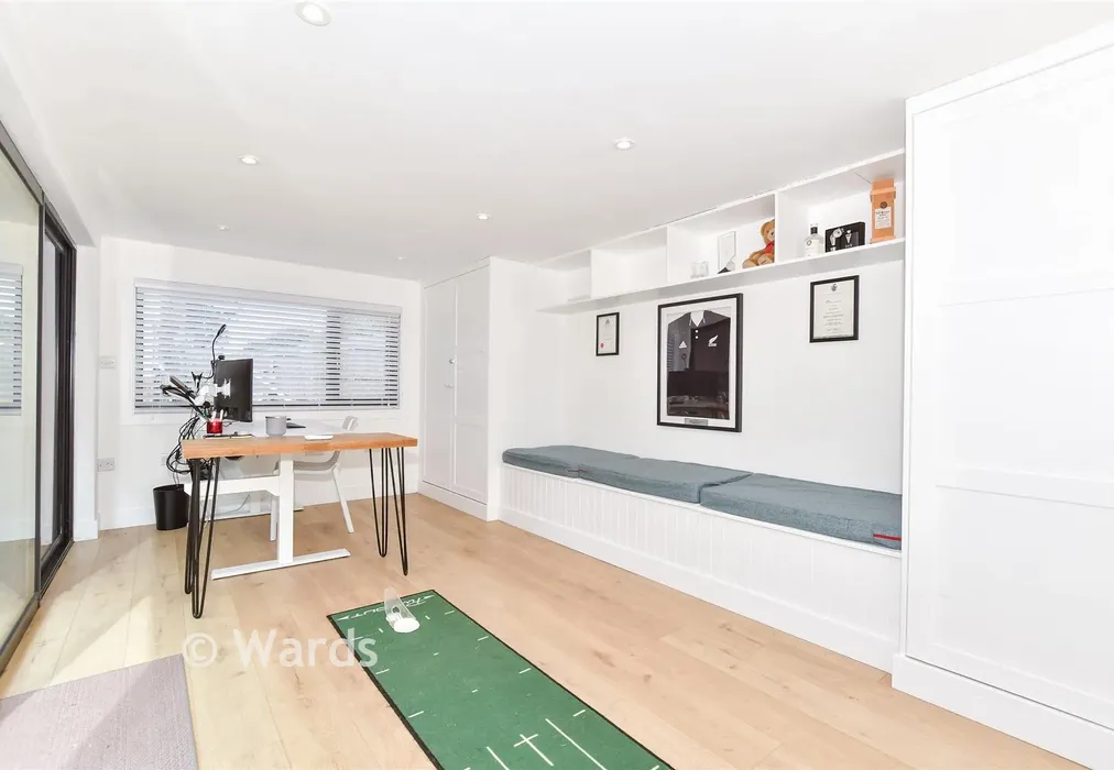 Home Office - Lughorse Lane, Hunton, Maidstone, Kent - Wards of Kent