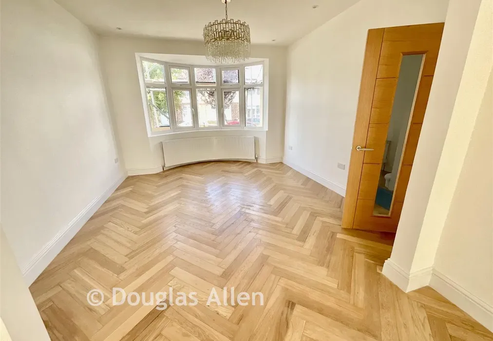 Lounge - Tufton Road, Chingford - Wards of Kent