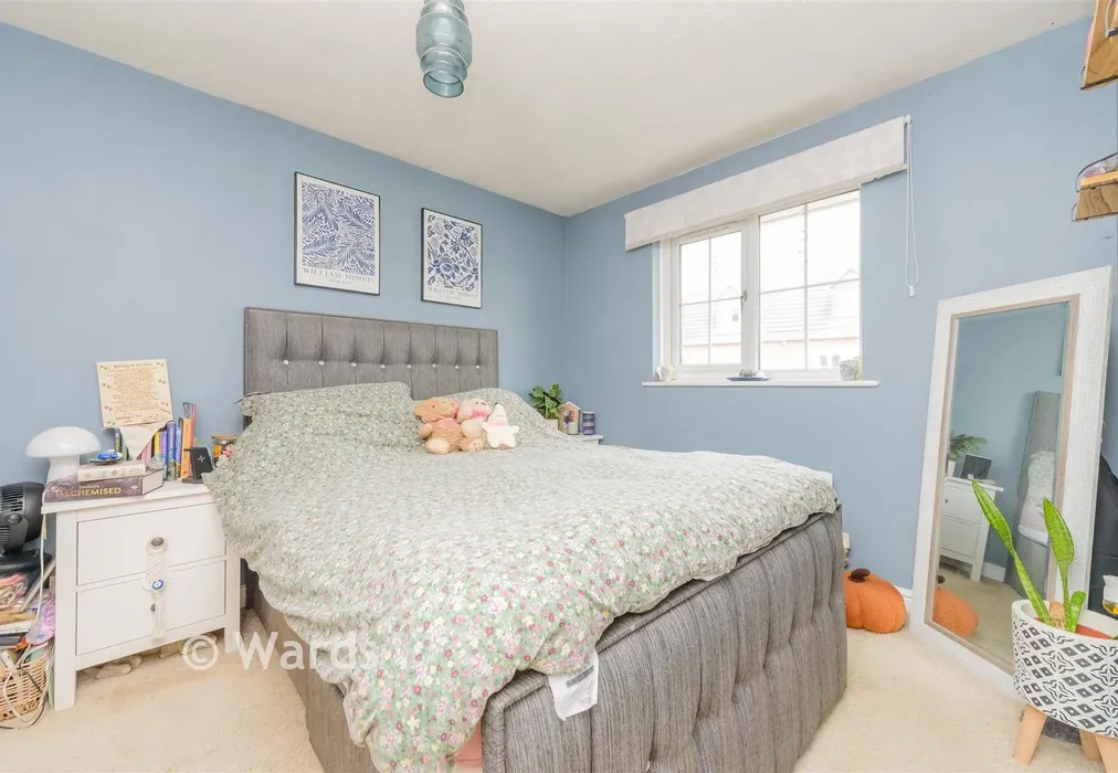 Bedroom 1 - Island Way East, St Mary's Island, Chatham, Kent - Wards of Kent