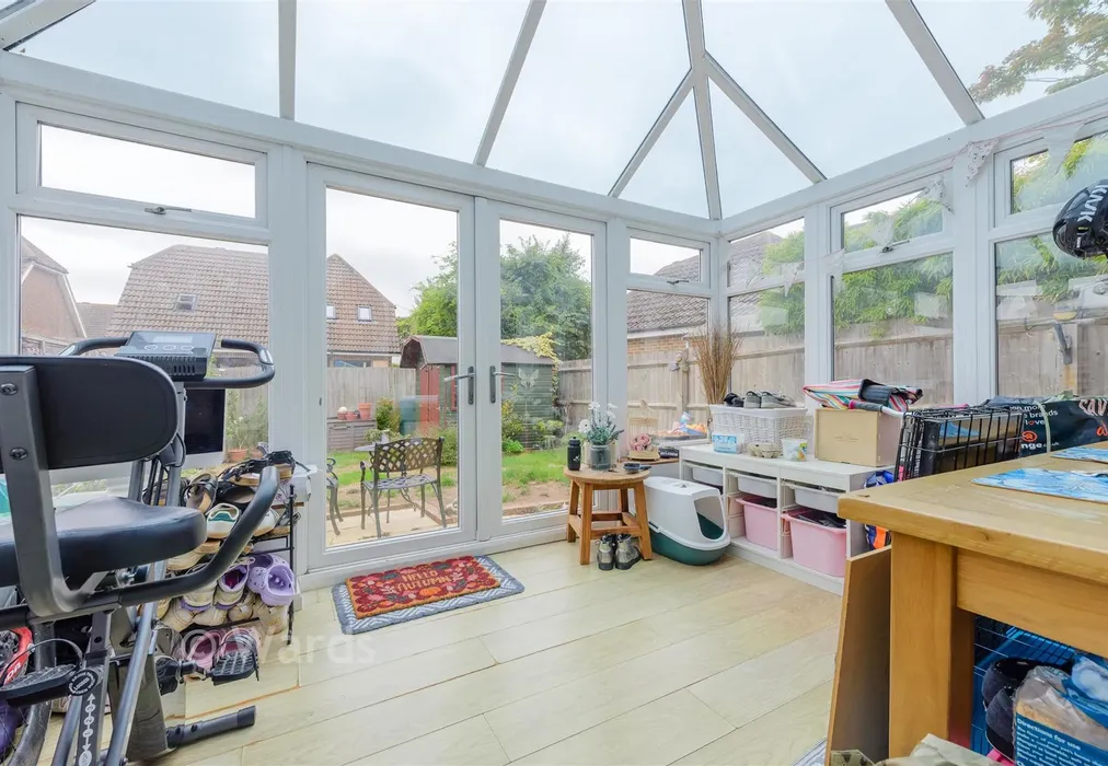 Conservatory - Island Way East, St Mary's Island, Chatham, Kent - Wards of Kent