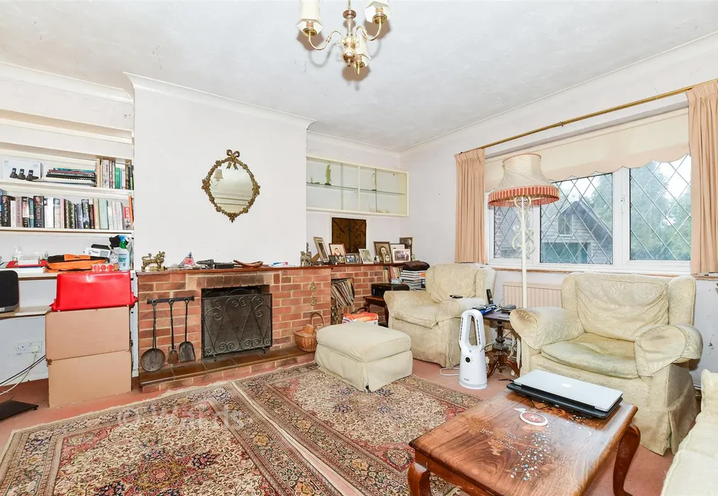 Lounge - Rock Hill Road, Egerton, Ashford, Kent - Wards of Kent