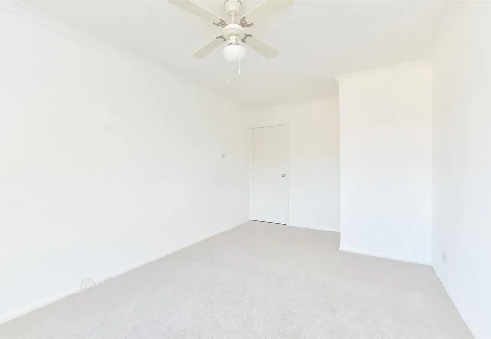 Bedroom - Carshalton Road, Sutton, Surrey - Wards of Kent