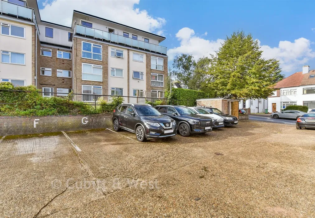 Driveway/Parking - Carshalton Road, Sutton, Surrey - Wards of Kent