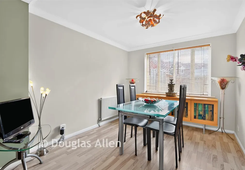 Lounge/Dining Room - Barley Lane, Romford, Essex - Wards of Kent