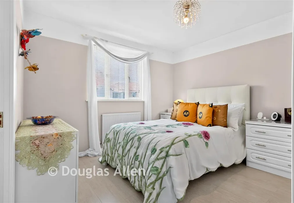 Bedroom - Barley Lane, Romford, Essex - Wards of Kent