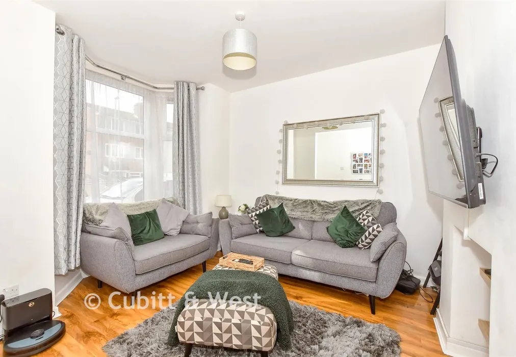 Lounge - Jervis Road, Portsmouth, Hampshire - Wards of Kent